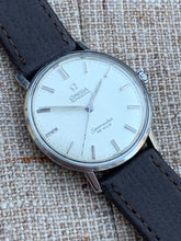 Load image into Gallery viewer, 1964 Omega automatic Seamaster &quot;Linen structure dial&quot;