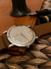 Load image into Gallery viewer, 1950&#39;s Rare Movado &quot;deluxe&quot; with amazing engine turned dial