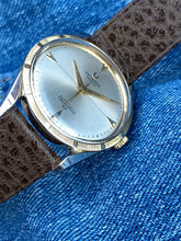 Load image into Gallery viewer, 1950&#39;s Universal Genève &quot;Chronometre&quot; 28, recently serviced