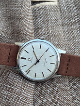 Load image into Gallery viewer, 1962 Omega Seamaster 30 ”linen dial” SERVICED