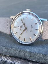 Load image into Gallery viewer, 1962 Omega Automatic Seamaster De Ville with linen dial *SERVICED*