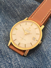 Load image into Gallery viewer, 1966 Omega Constellation ”Pie-Pan” in 18k solid gold *SERVICED*