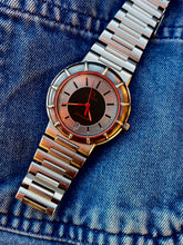 Load image into Gallery viewer, 1984 Omega dynamic &quot;Spider&quot; with both strap and bracelet