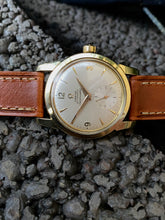 Load image into Gallery viewer, 1954 Omega Automatic Seamaster ”beefy lugs” pristine condition