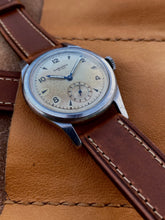 Load image into Gallery viewer, 1947 rare Longines Suiza &quot;sei tacche&quot; in 35mm case