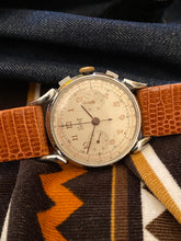 Load image into Gallery viewer, 1940&#39;s Rare Bovet chronograph with &quot;Cornes de Vache&quot;-lugs. *SERVICED*