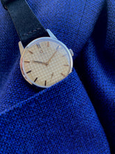 Load image into Gallery viewer, 1962 RARE Omega &quot;waffle&quot; dial 121.00. Recently serviced