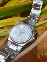 Load image into Gallery viewer, 1980&#39;s Eterna &quot;kontiki&quot; with original screw down crown and bracelet *SERVICED*