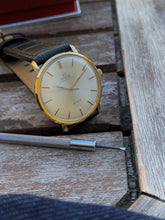 Load image into Gallery viewer, 1966 Omega automatic DeVille in solid 18ct gold and original box