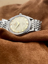 Load image into Gallery viewer, 1954 Omega Constellation with original bracelet *SERVICED*