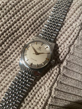 Load image into Gallery viewer, 1958 Omega Seamaster &quot;beefy lugs&quot;. Ref. 2846-2848, cal. 501. *SERVICED*
