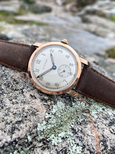 1944 Eterna with fat case and pristine dial