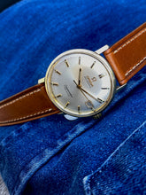 Load image into Gallery viewer, Omega Automatic Seamaster Deville with rare dial