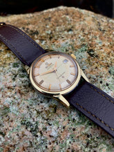 Load image into Gallery viewer, 1961 Omega Constellation Pie-Pan with original dial, buckle and strap