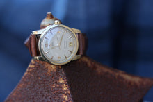 Load image into Gallery viewer, 1954 Omega Seamaster Calendar ”date at six”, *SERVICED*